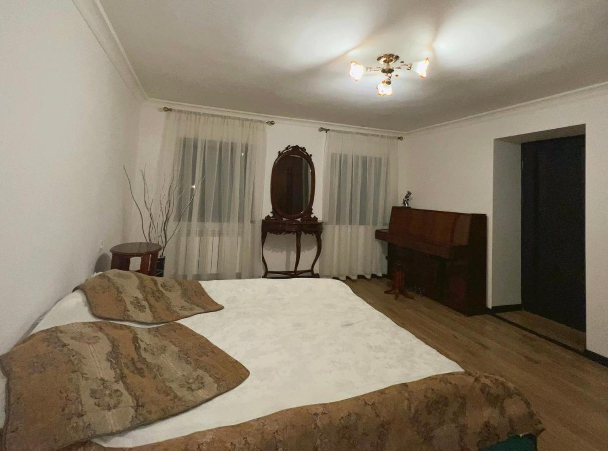 Cosy flat Lägenhet Jerevan Exteriör bild