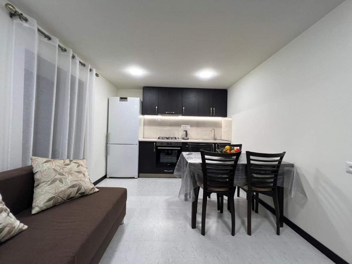 Cosy flat Lägenhet Jerevan Exteriör bild