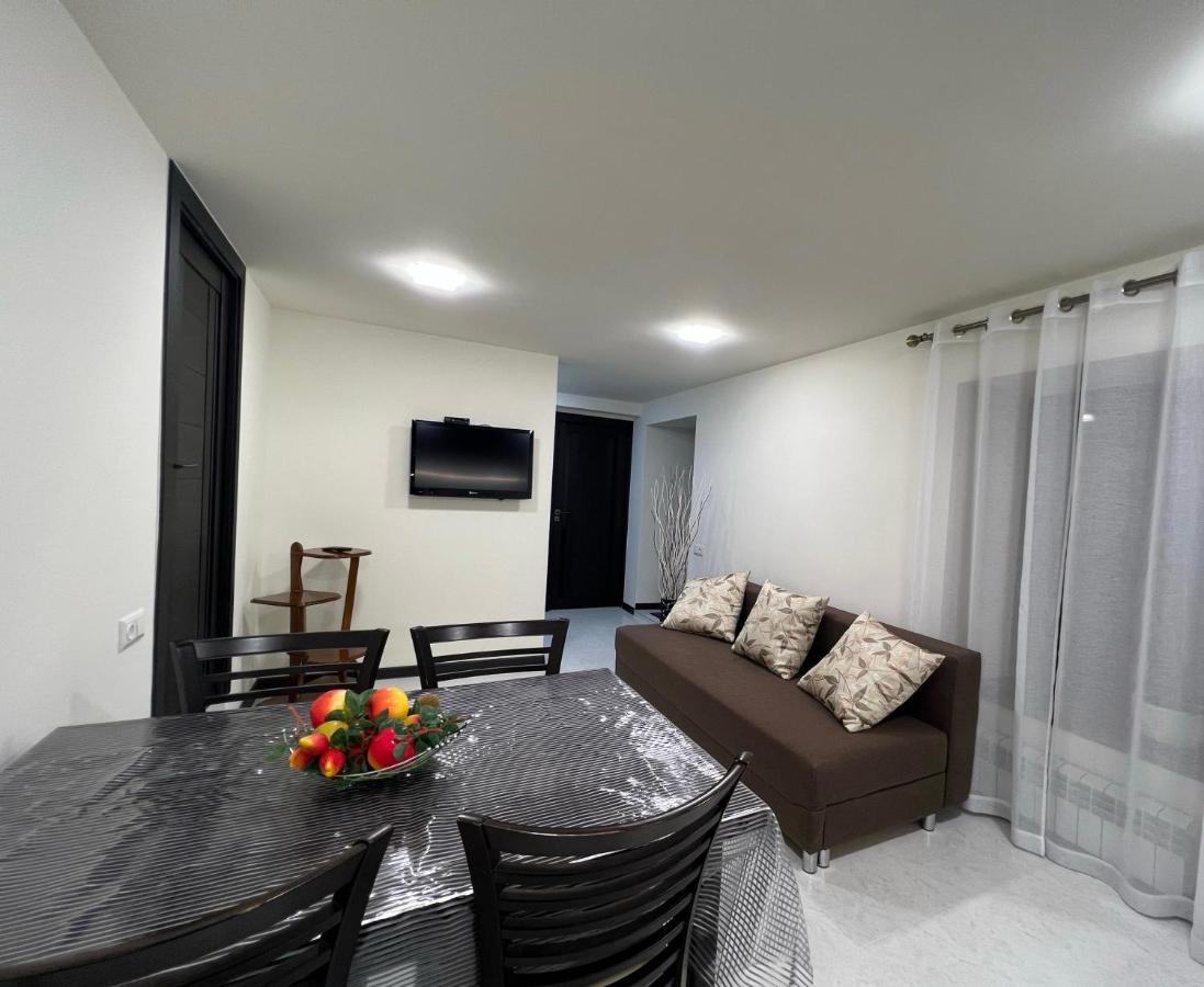 Cosy flat Lägenhet Jerevan Exteriör bild